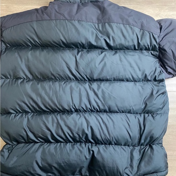 Mountain Hardwear Down Jacket - Picture 5 of 9